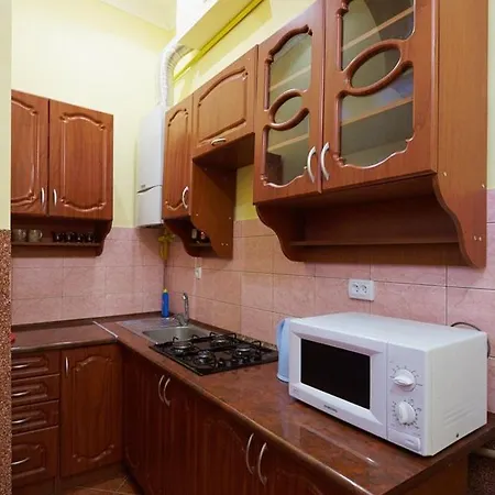1 Bedroom On B. Khmelnytskogho - Centre * Lemberg