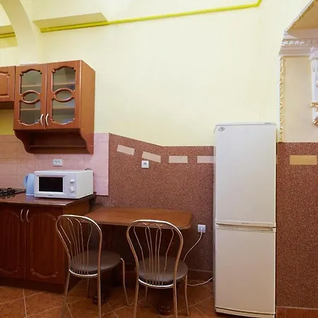 Апартаменты 1 Bedroom On B. Khmelnytskogho - Centre Львов