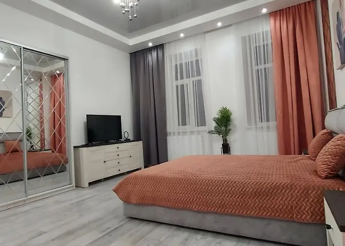 Апартаменти 1 Bedroom On B. Khmelnytskogho - Centre *