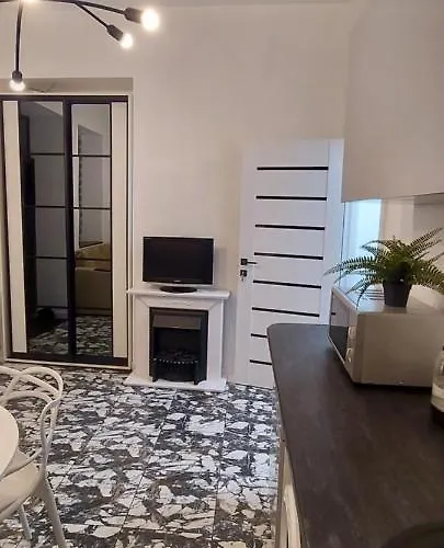 1 Bedroom On B. Khmelnytskogho - Centre * Leópolis