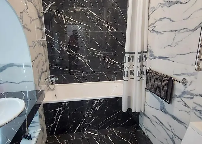 Apartamento 1 Bedroom On B. Khmelnytskogho - Centre *