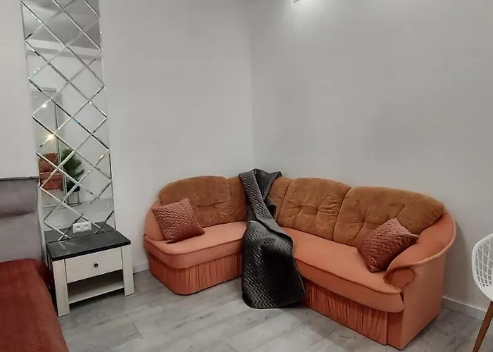 1 Bedroom On B. Khmelnytskogho - Centre *