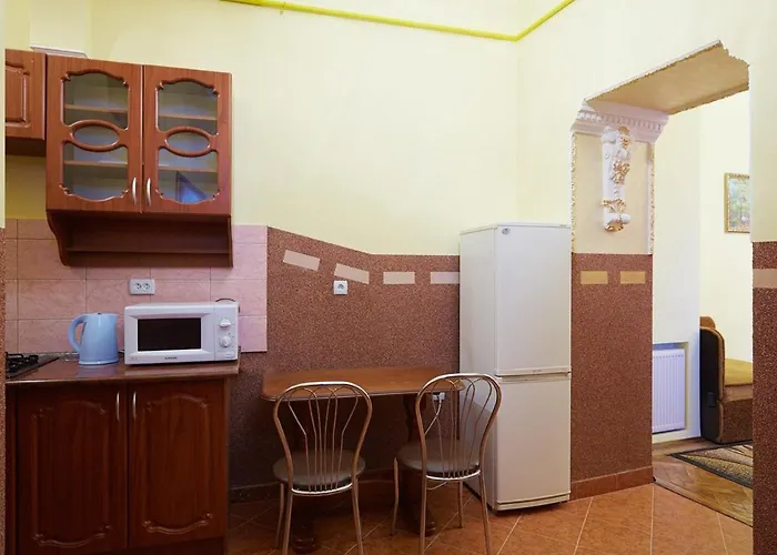 1 Bedroom On B. Khmelnytskogho - Centre Apartamento