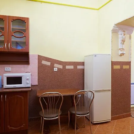 1 Bedroom On B. Khmelnytskogho - Centre Apartmán